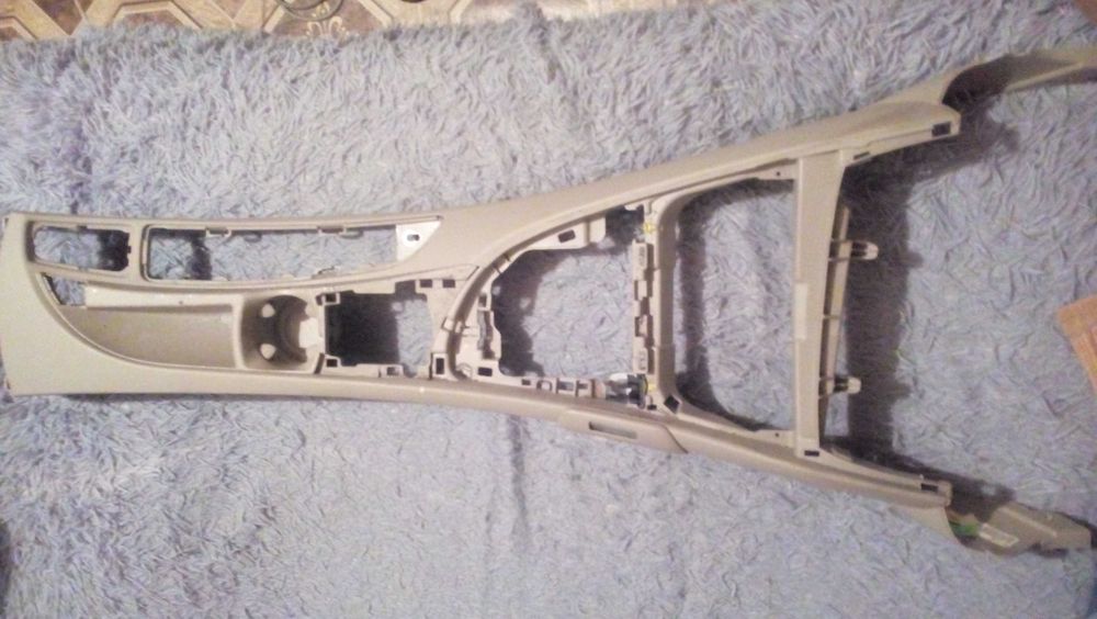 Консоль салона БМВ е81, 82, 87, 88