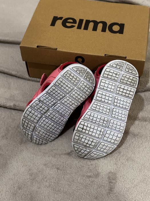 Босоніжки сандалі reima