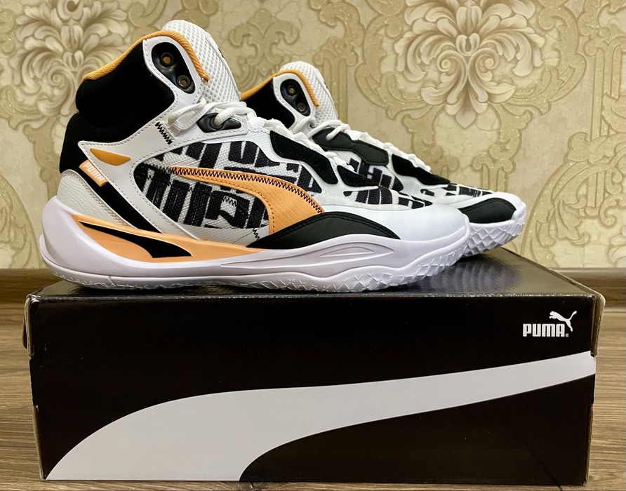 Кросівки PUMA Playmaker Pro Mid Block Party