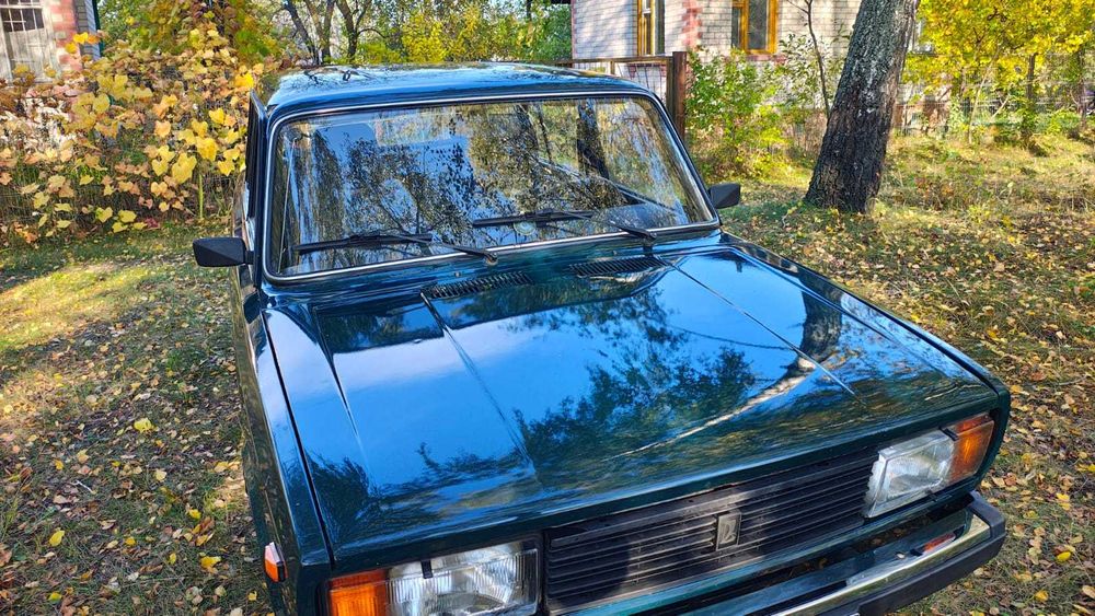 Автомобіль ВАЗ 21043