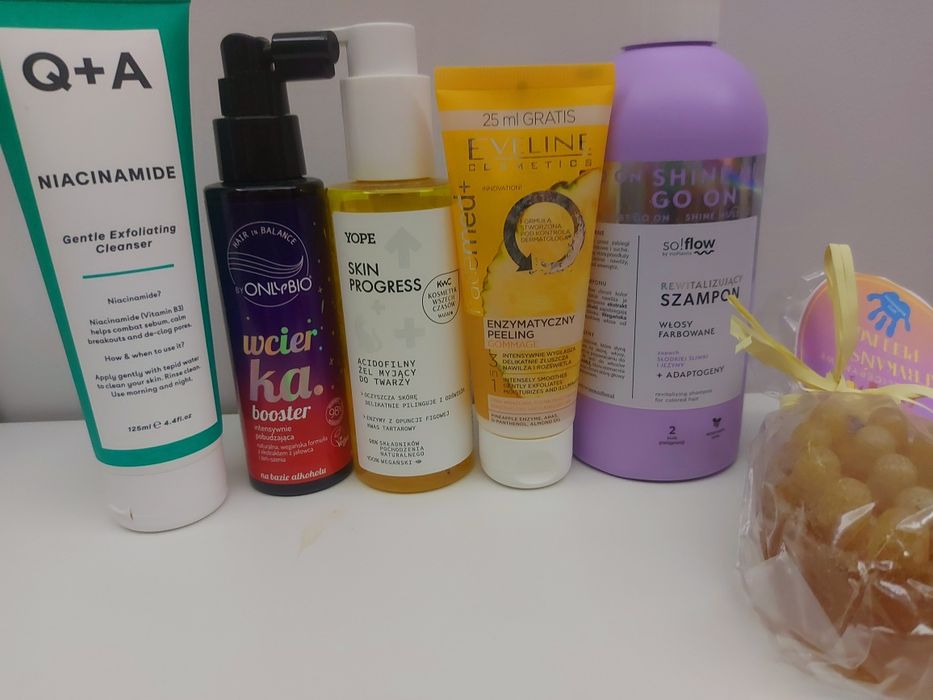 Zestaw kosmetyków nowych i używanych