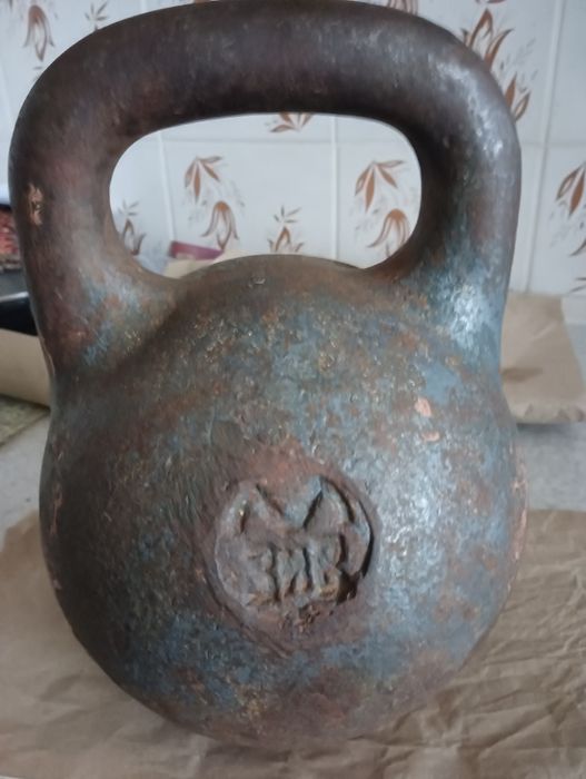 Гири 16 кг, гантели 1.2.3.4.5.6.кг