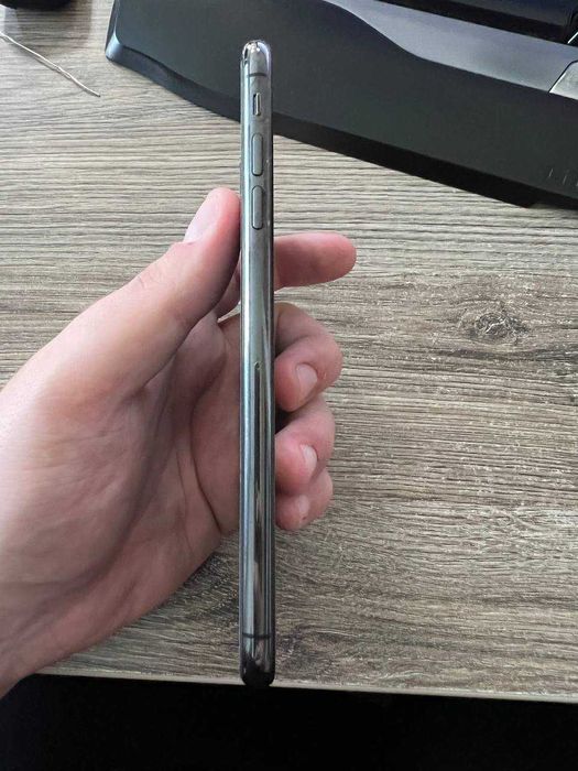 IPhone Xs MAX 64 Gb, чорного кольору, б\у