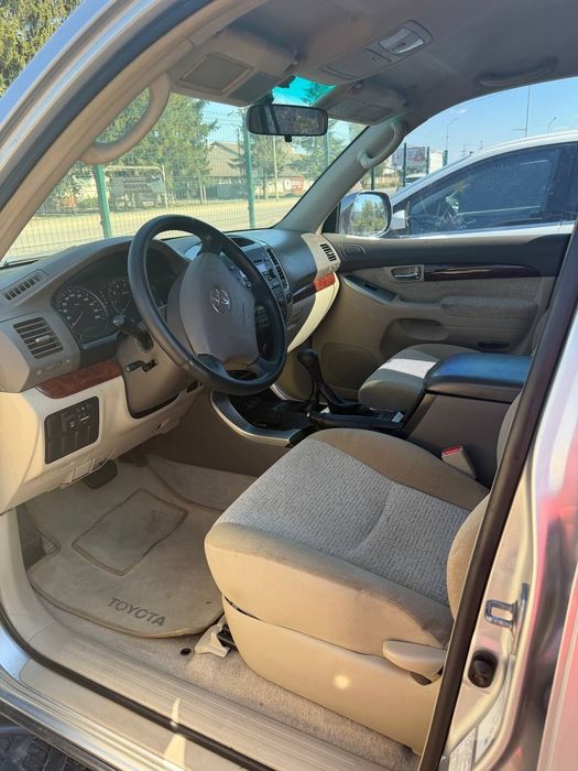 Toyota Prado 120