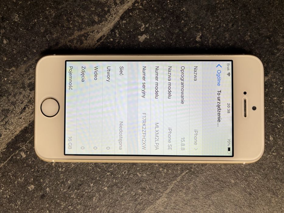 iPhone SE 16GB 2016
