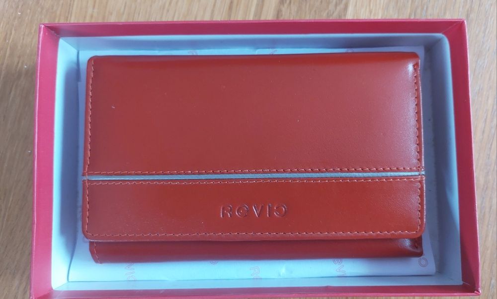 Portfel damski skórzany Revio nowy