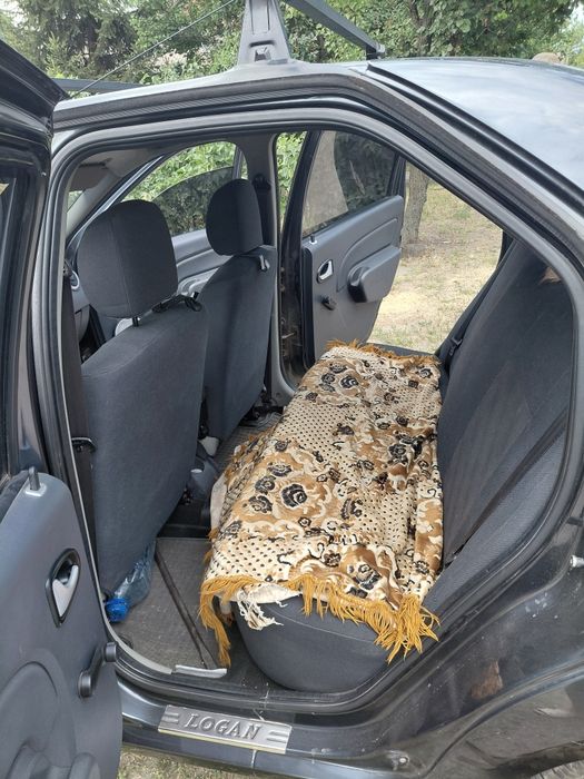 автомобиль дача логан