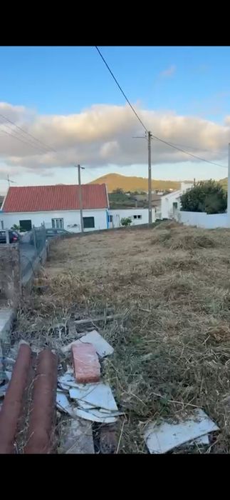 Terreno urbano para construção de moradia isolada