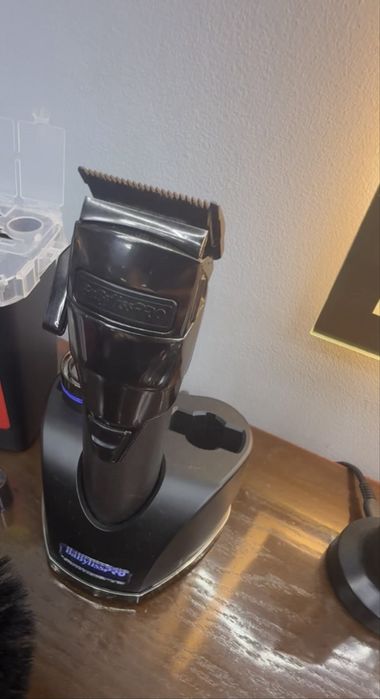 Babyliss pro com duas baterias recarregaveis