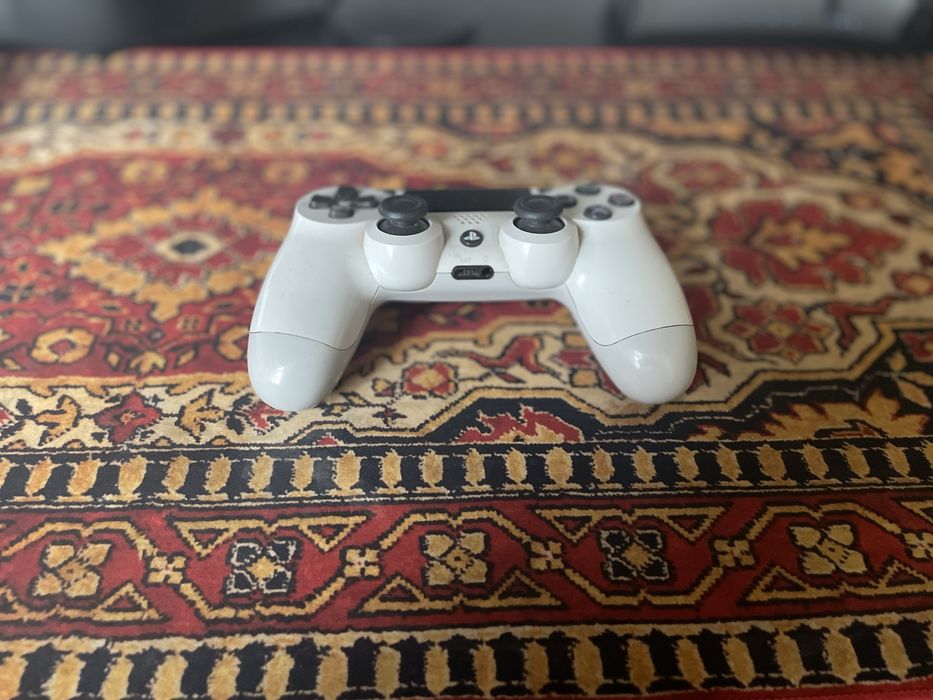 Konsola playStation 4 Slim