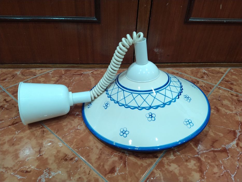 Candeeiro de teto em loiça vintage casa cozinha apartamento vivenda.