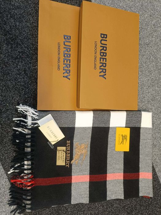 Kaszmirowy szal Burberry