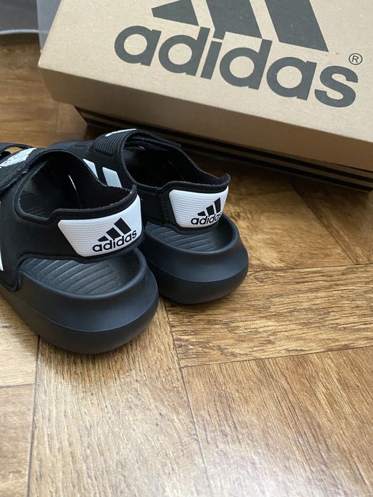 Сандалі босоніжки Adidas