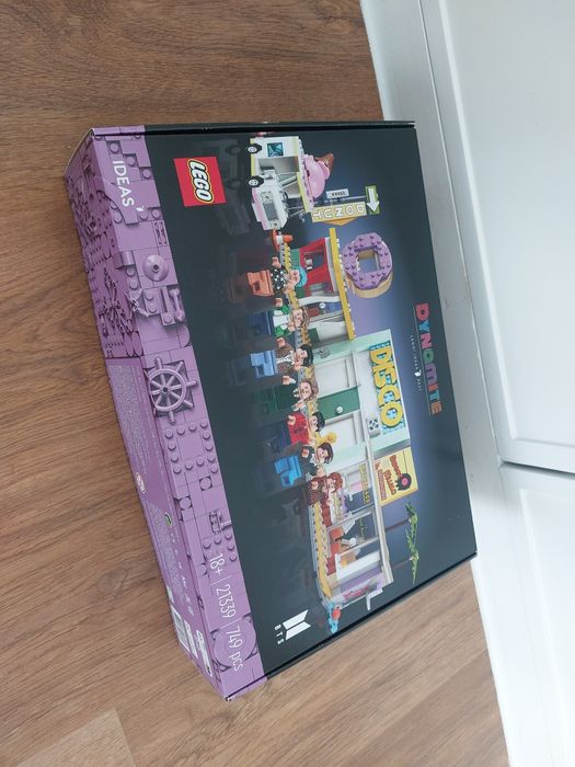 Lego 21339 Ideas BTS Dynamite