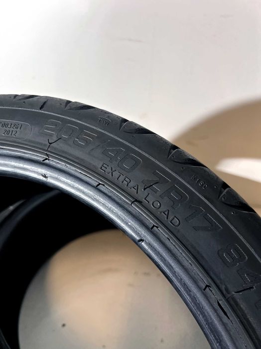 Pneus Sebring UHP - 205/40/17 - Excelentes