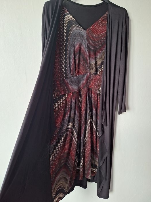 Czarna ukienka z kardiganem 42, 44, 46