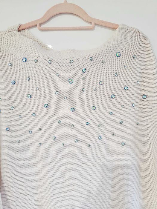Sweter z moherem, puder, cyrkonie