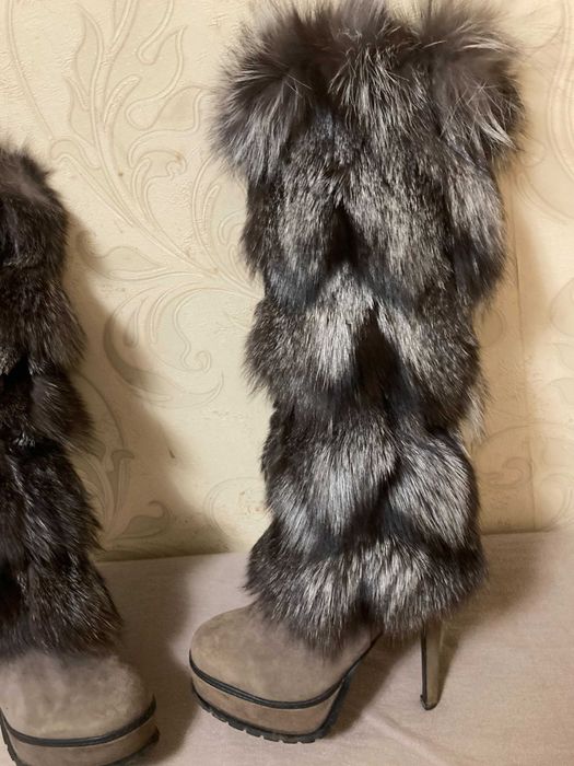 Продам зимние сапоги на натуральном меху