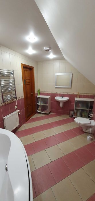 Продам два дома в одном  дворе 12соток Салтовка посёлок Кирова