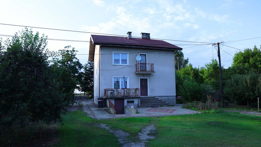 Dom z ogrodem, garażem i budynkiem gospodarczym-Czerwińsk nad Wisłą-16 arów