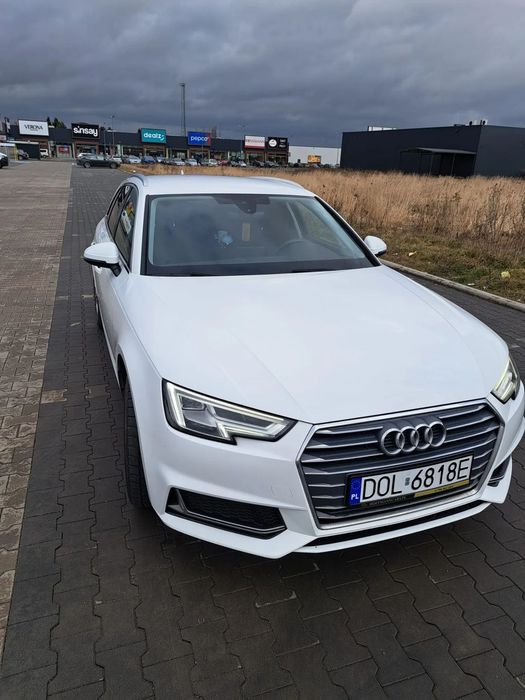 Audi A4 Avant 35 Tfsi 229 KM