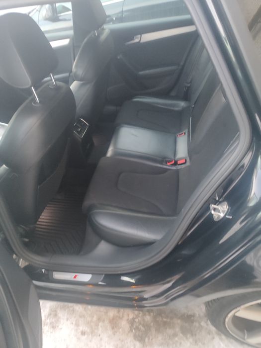 Ауді А4      Quattro                    .