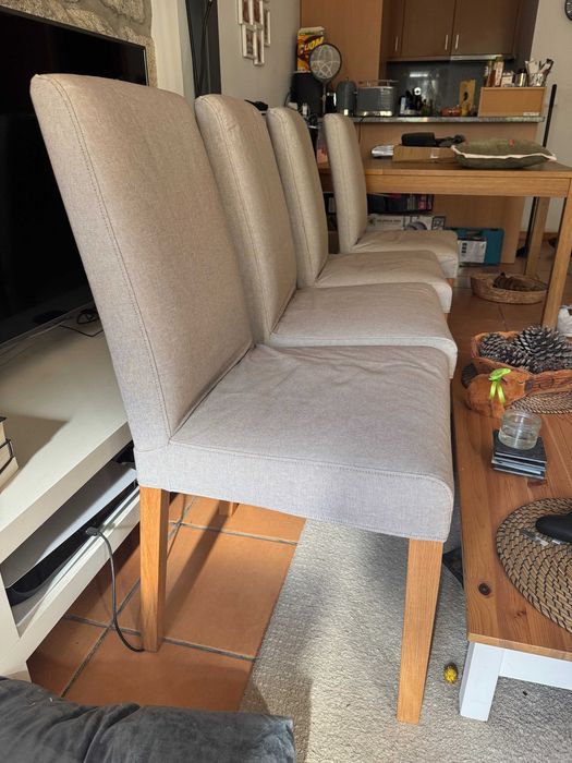 4 x cadeiras de mesa de jantar cinzento claro da IKEA BERGMUND 120€ para todos!!