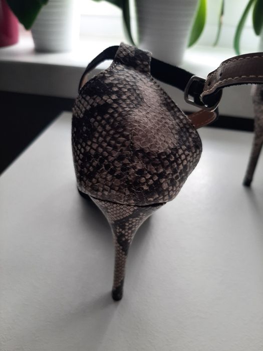 Szpilki nowe rozmiar 41