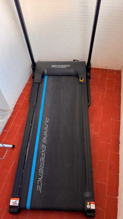 Treadmill in perfect condition495347980473487361
