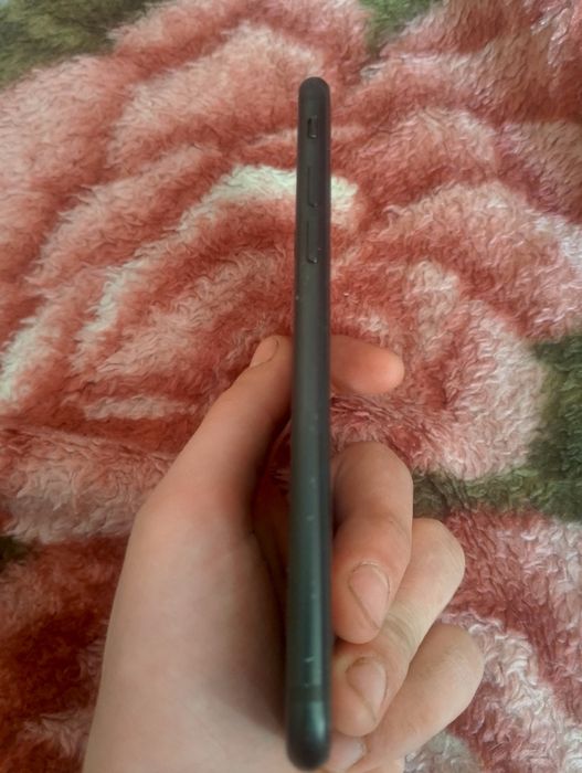 iPhone 7 32гб читай опис