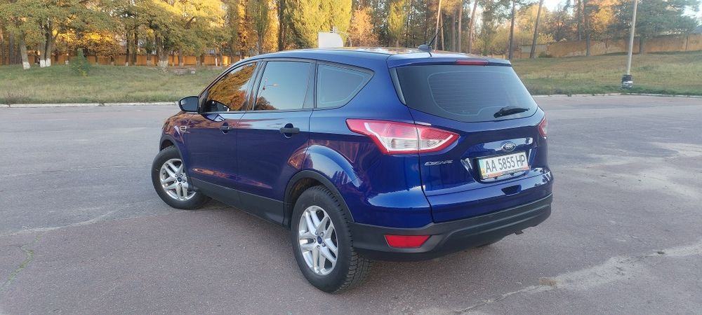 Продам Ford Escape 2.5 Г/Б