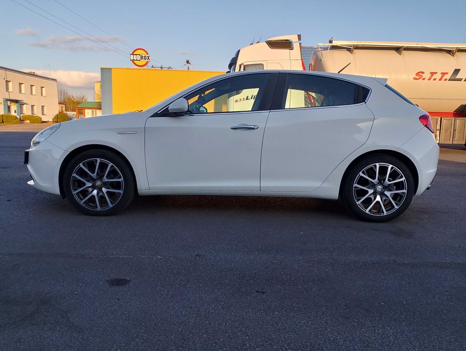 alfa romeo giulietta