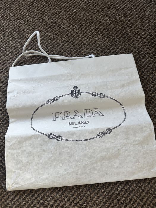 Пакети prada Feraggamo dior hermes Clarins Alo Kith kenzo cartier