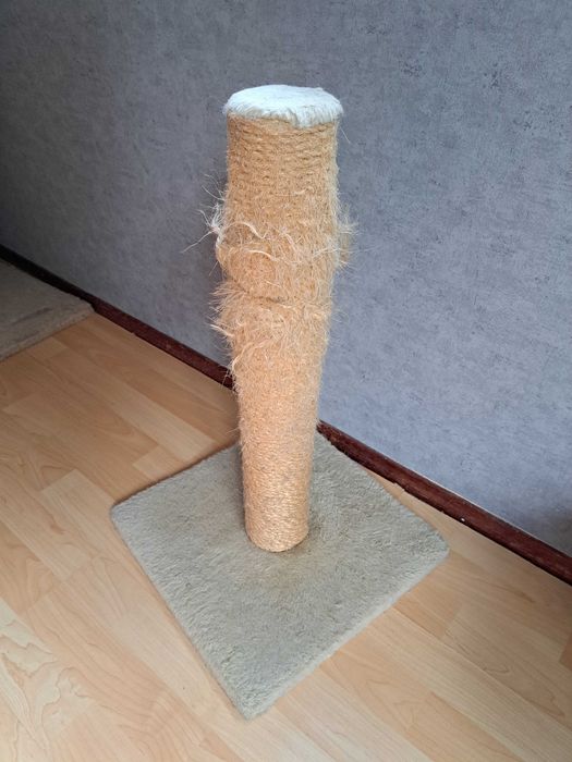 Когтеточка для кота столбик