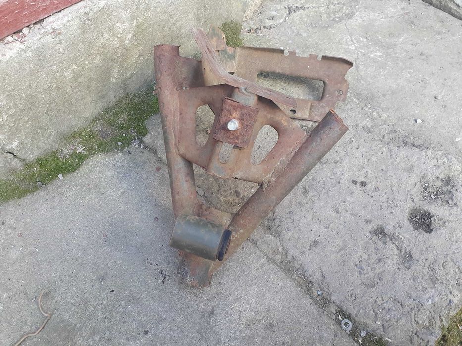 Кріплення лопуха сидіння Мт Днепр Урал К-750 крепление сидения м72