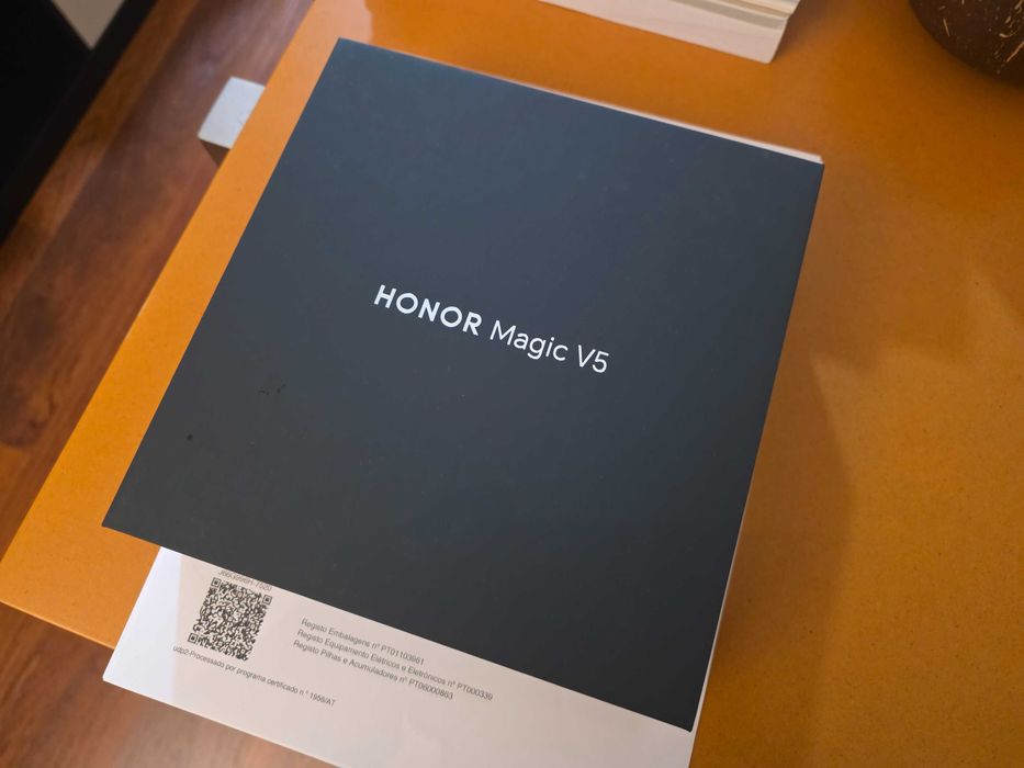 Honor Magic V5 + Extras
