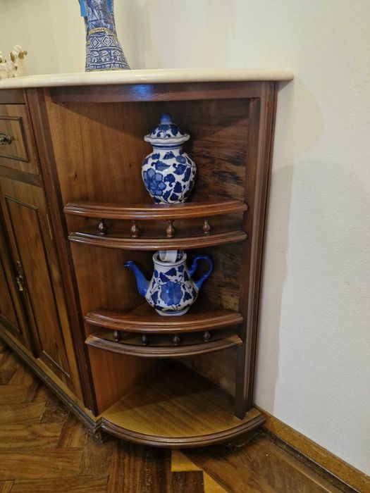 Aparador de Madeira com Espelho