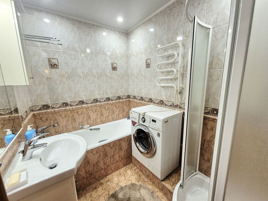 Здається 3-х кв з Автономним опаленням перша здача початок Богунії