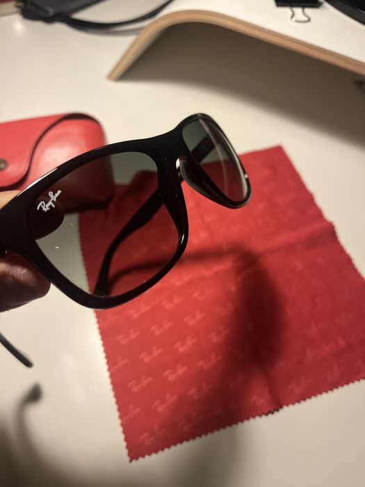 Óculos de Sol RayBan Modelo 4181