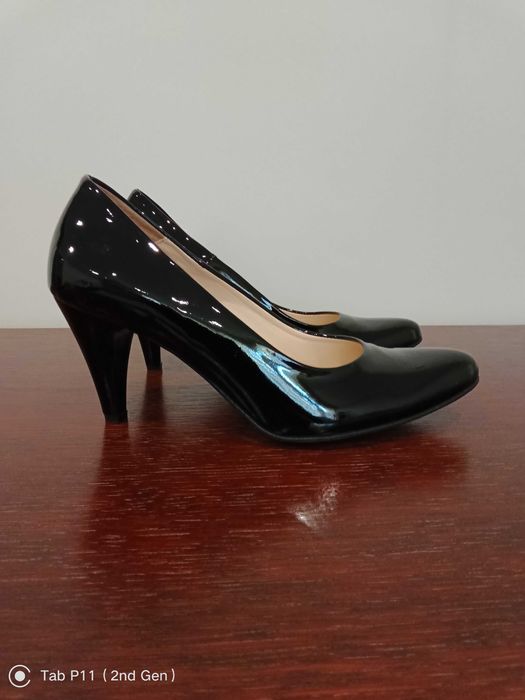 Eleganckie szpilki z firmy Sagan rozm.39