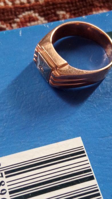 Золота чоловіча печатка  з  ' діамантом