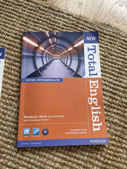 Manual e livro de exercicios Total English B2