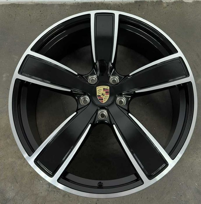 Нові різноширокі диски 5*130 R22 на Porsche Cayenne GTS Coupe NEW