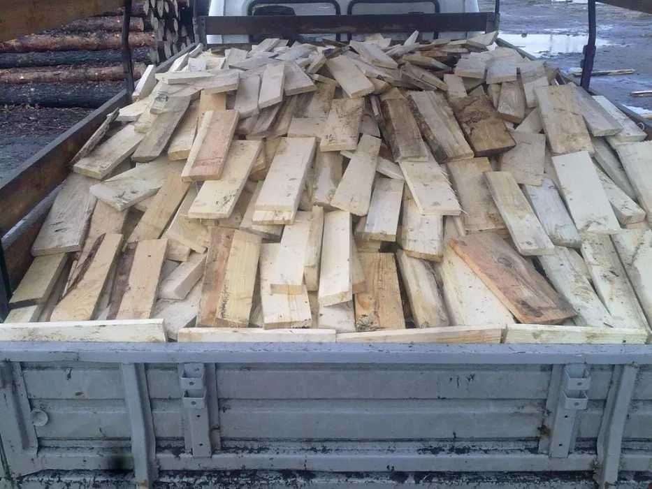Дрова с лесопилки длиной 30-40см сразу в котел