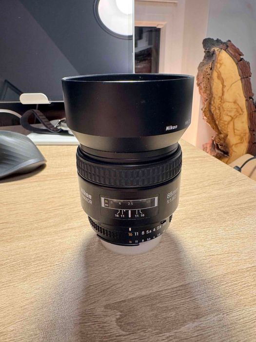 Nikon AF Nikkor 85mm f/1.8D – Klasyka portretu + osłona + filtr UV