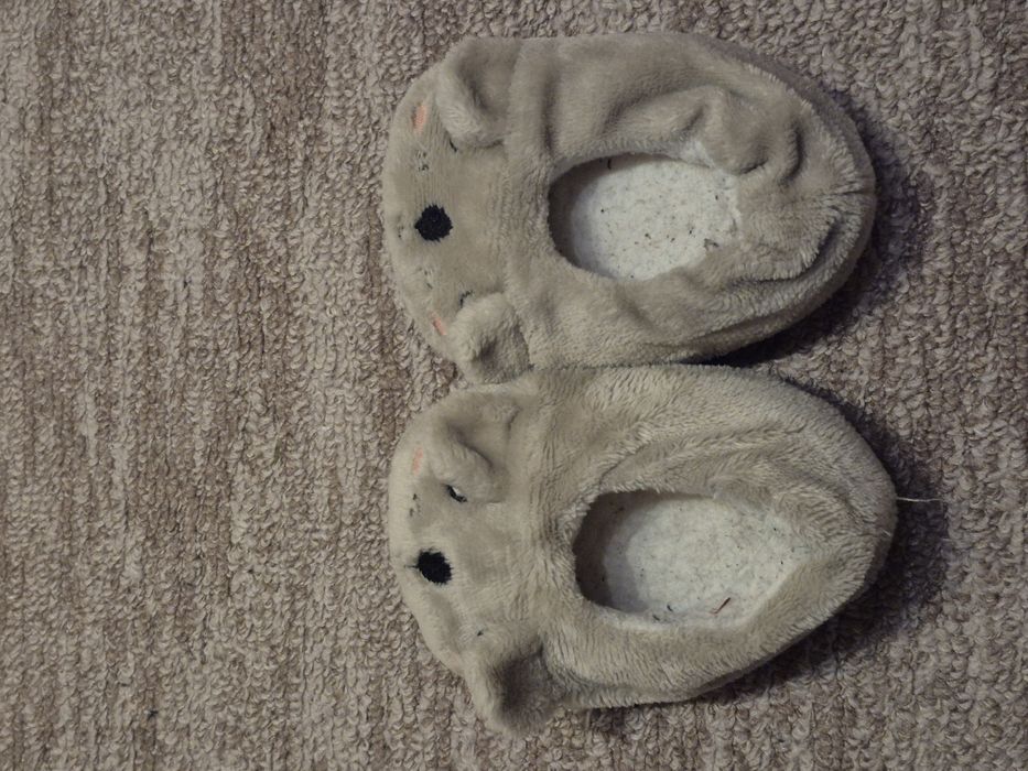 Kapcie rozmiar 22/23