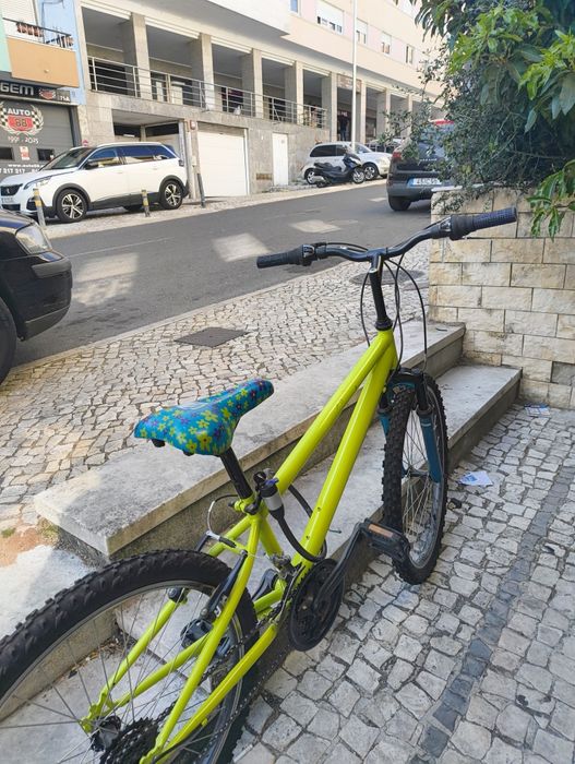 Bicicleta  Juvenil / Adolescente NEGOCIÁVEL PARA DESPACHAR