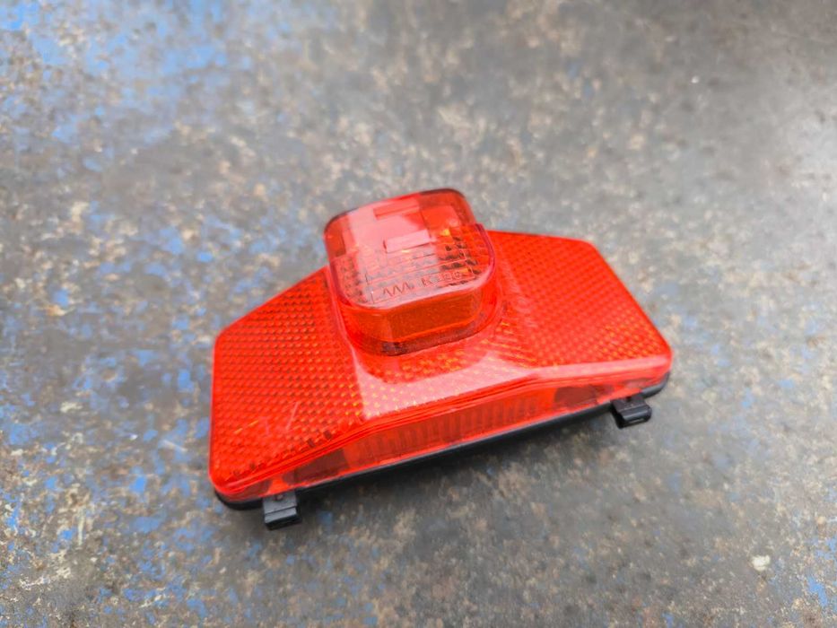 Задний стоп фонарь на багажник велосипеда