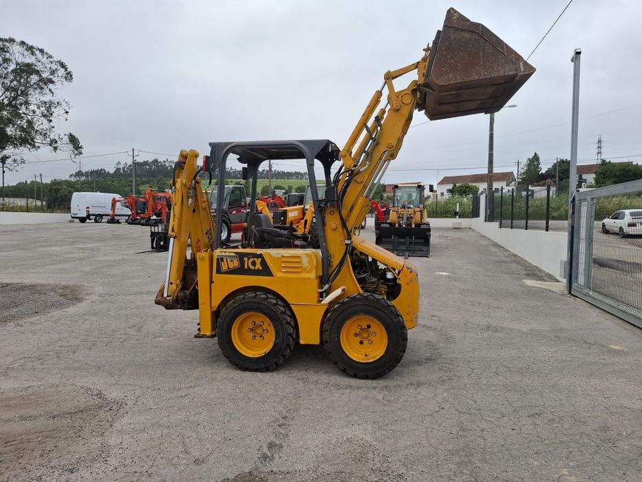 JCB  1 cx retroescavadora
