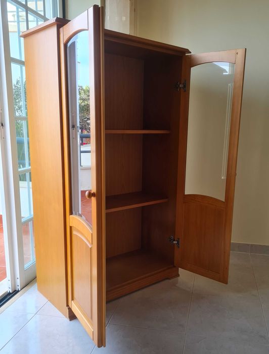 Movél Aparador/Cristaleira em Pinho Mel